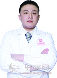 　李伟光