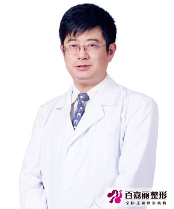 董 帆