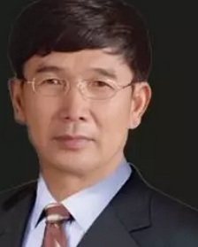 朴光哲　