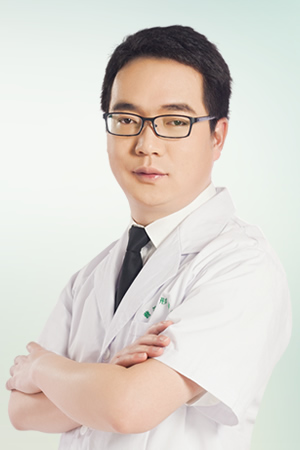 王琳 